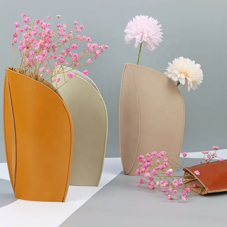 Luxurious Minimalist Dried Artificial Bouquet Genuine Leather Wrapped Flower Vase for Wedding Anniversary Gift