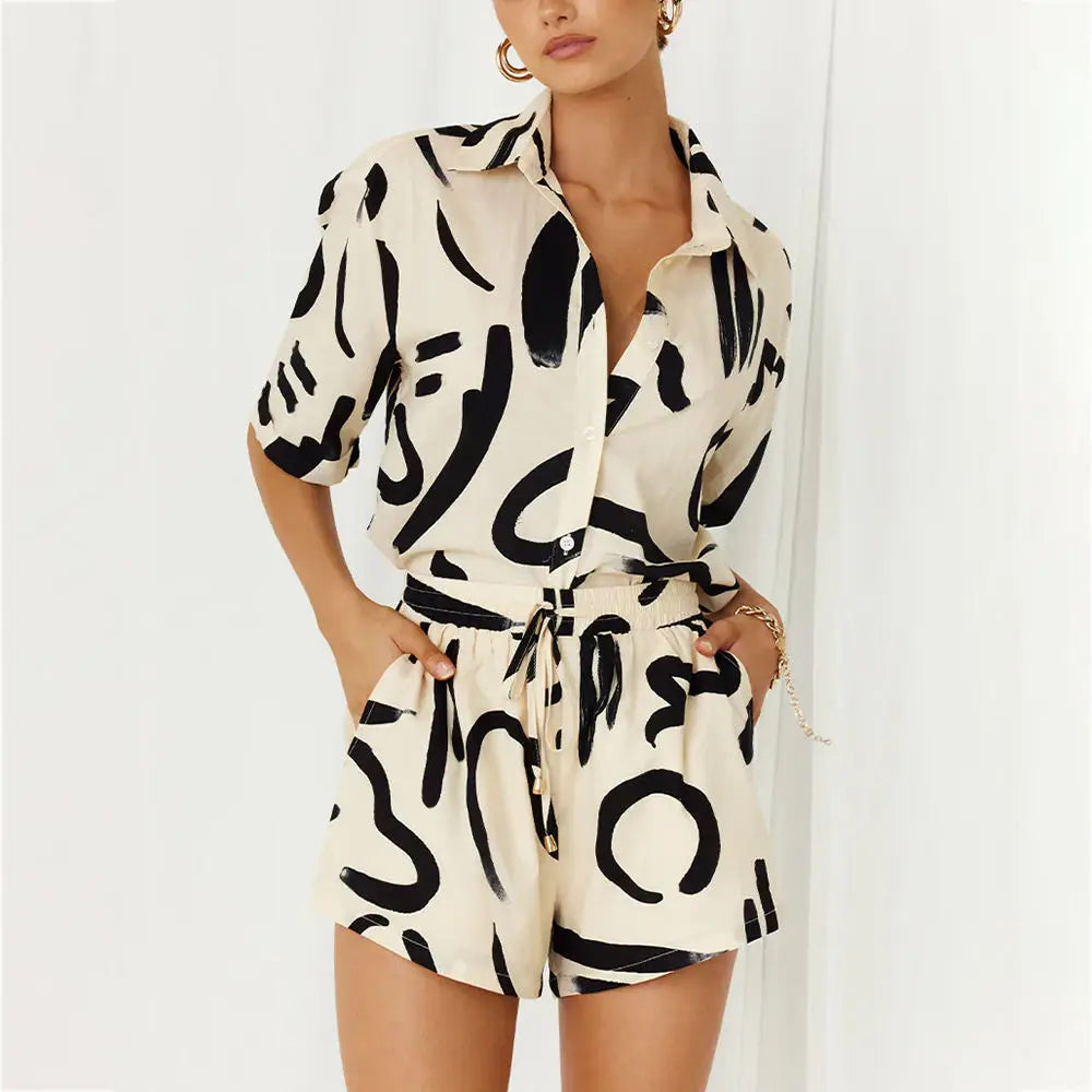 Wholesale Clothing Outfit Short Pants and Shirt Graphic Print Fancy Custom Two Piece Set Summer 2023 2 Piece Short Set Womenet