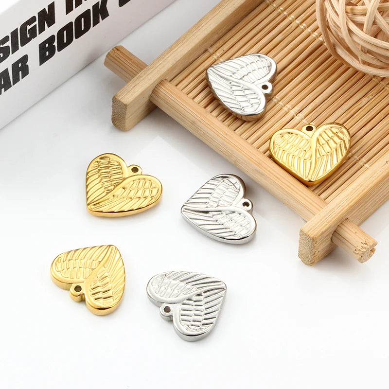 Vintage Stainless Steel Heart Shape Pendant Wing Patterns Personalized Love Jewelry Accessory for Couple Fashion Charms
