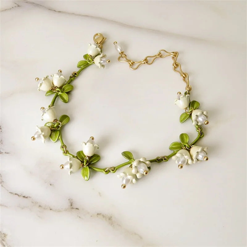 Fashion Bracelet Jewelry Painted Alloy Half Hole Pearl Valley Lily Leaves Bracelet for Women Charms Bracelet Jewelry