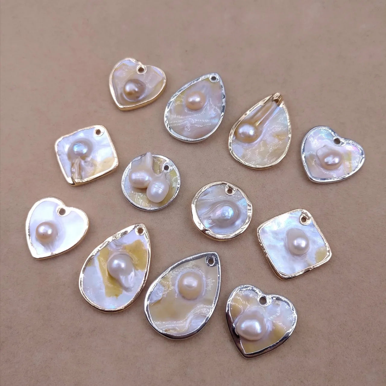 Natural Freeform White Shell Fashion Jewelry oyster Pearl Shell Charms Heart Drop Pendant for Jewelry Necklace Making
