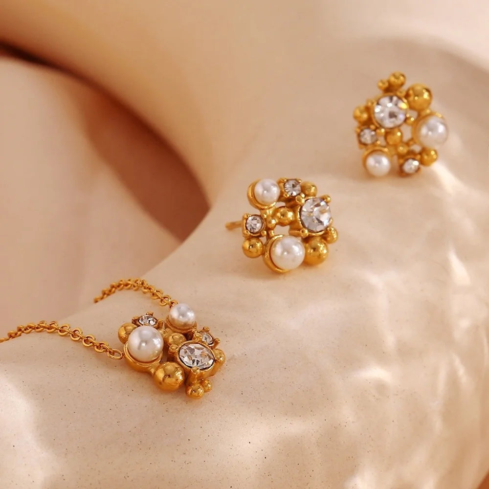 OEM Fashion Jewelry Women Set 2023 Shaped Rhinestone Pearl Flower Earrings Stainless Steel 18K Plated Pendant Necklace Set