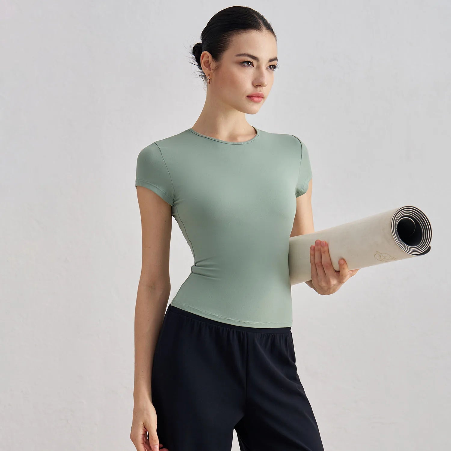 Wholesale Softness Slim Fit Quick Dry t Shirt Women Elastic Athletic O/U Neck Crop Tops for Women Yoga Gym Pilates