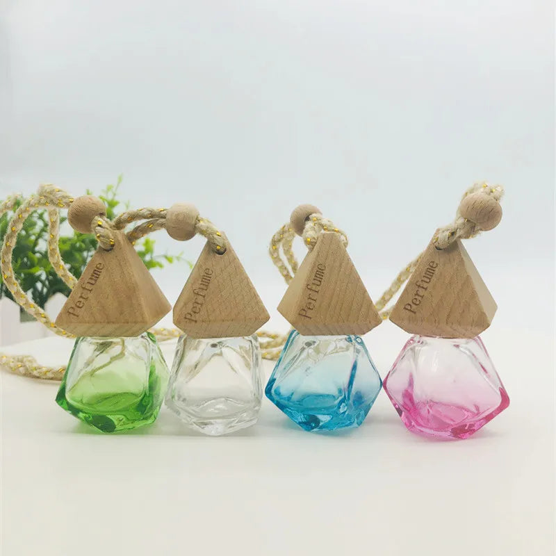 New Design Capsule Shape Wooden Cap Glass Car Perfume Bottles Pendant 7ml  Empty Hanging Car Diffuser Bottle