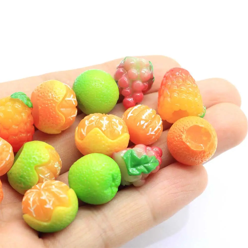 100Pcs 3D Artificial Loose Fruit Resin Pretty Cute Kawaii Style Orange Grape Strawberry Chunky Cabochon Home Decors Multi-Colour