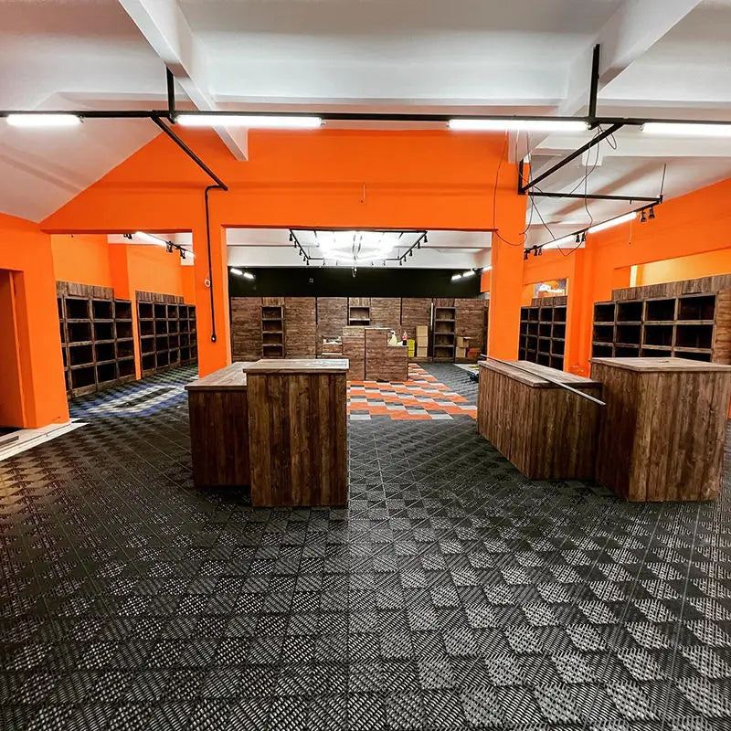 Anti Slip Waterproof Flooring Mat Plastic PVC/PP Vinyl Floor Roll in Stock Car Wash Shop Interlocking Flooring Tiles