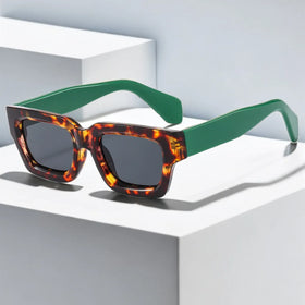 2024 Fashionable Sunglass Trendy Man Women Eyeglasses UV400 Small Square Personality Frame Vintage Custom Logo Classic Shades