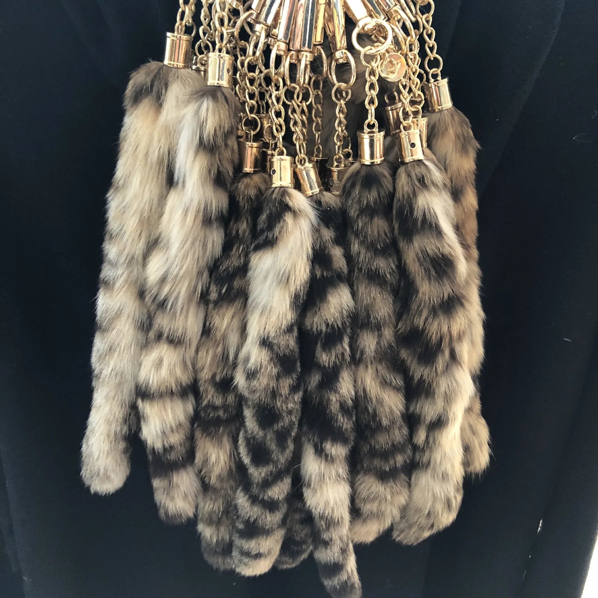 Wholesale Fashion Lovely Design Wholesale Natural South Beaver fox Tail Keychain Real Civet Tail Fox Fur Tail Key Chains