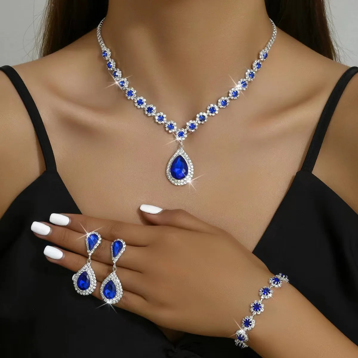 Factory Wholesale Full Diamond Flower Diamond Luxury Women Fashion Earring Bracelet and Necklace Jewelry Set