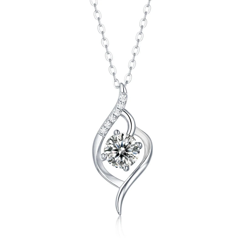 New Style 925 Sterling Silver 1 Carat Moissanite Necklace Pendant Women Delicate and Romantic Style Wedding Engagement Pendant