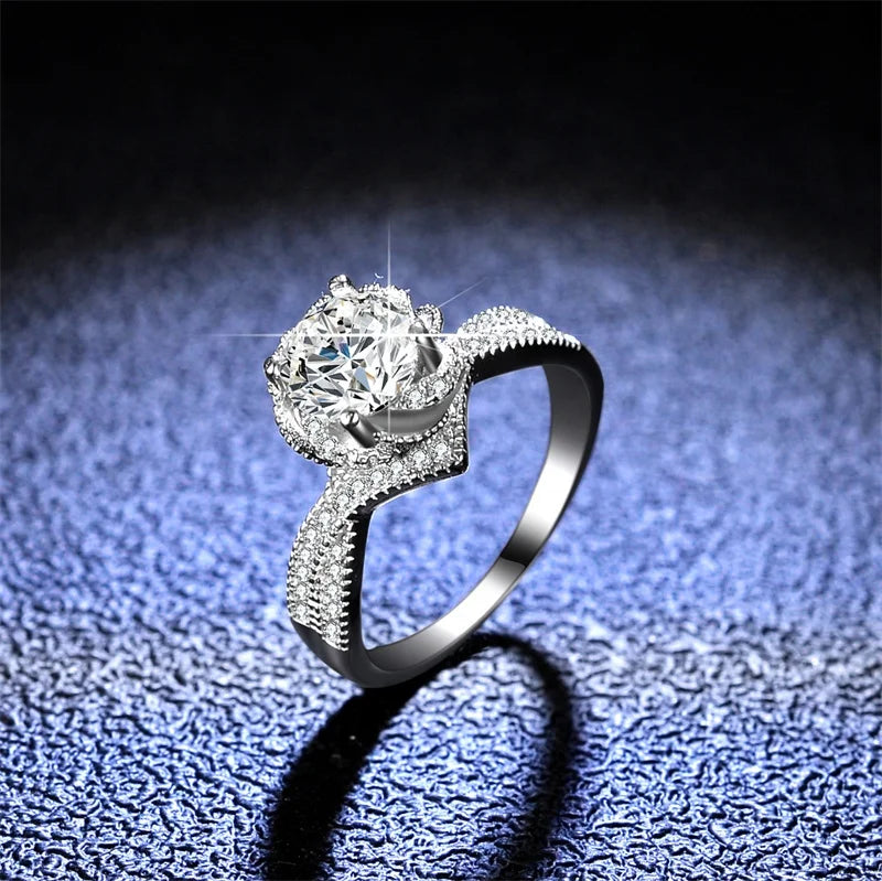 1 Carat White Round Moissanite Diamond Ring in S925 Sterling Silver Beautiful Gemstone with GRA Certificate