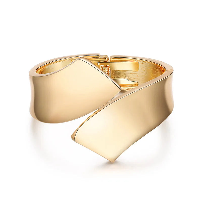 Chunky Polished-Finish Cuff Bangle Opening Wide-Grooved 18K Gold Plating Bracelet for Women Teen Girl