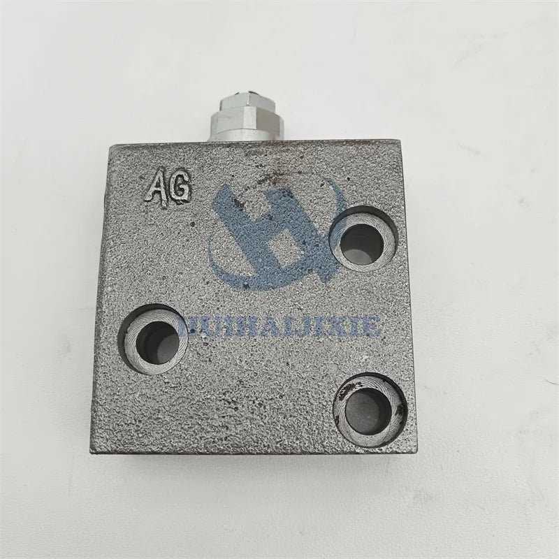 Reducing Pressure Valve 7234071800 723-40-71800 Pressure Relief Valve for Excavator PC200-7 PC270-7