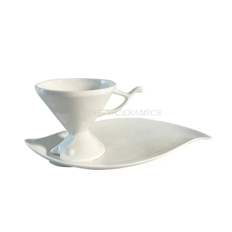 French Vintage Creative Ceramic Tangshan Bone Porcelain  Coffee Cup Hotel with  Saucer Afternoon Tea Mug