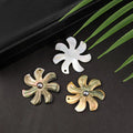 Eco-friendly Mother of Pearl Hawaiian Hair Accessories Flower Charms for Jewelry Making Wholesale