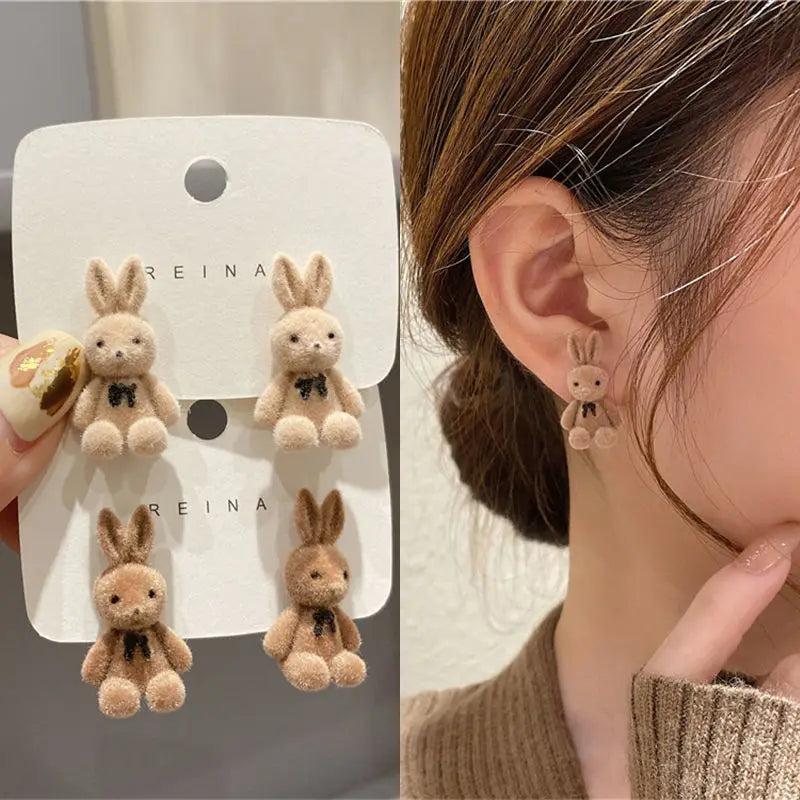 2025 New  Fashion Funny Korea Earring  Simple Cute Three Dimensional Cartoon Bear Earrings for Women Girls