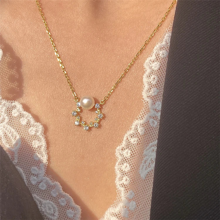 Vintage Rhodium Plated Chain Romantic Circle Pearl Pendant Necklace