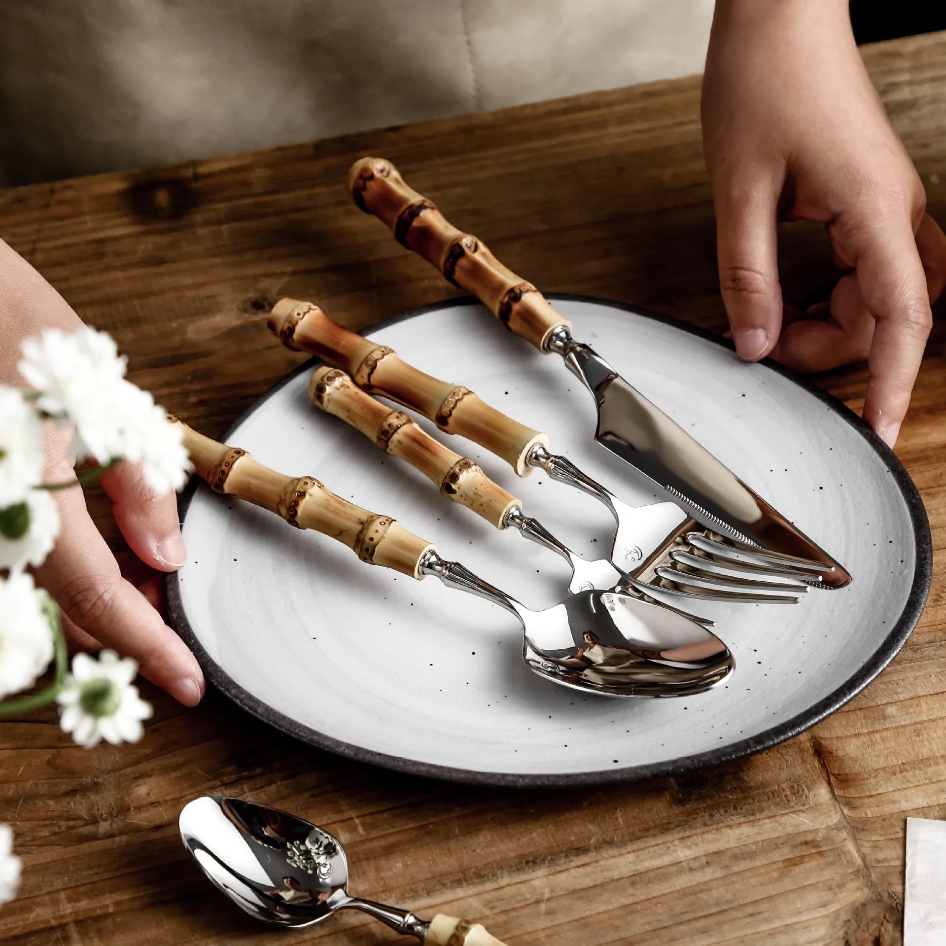New Design Natural Wooden Handle Spoon Fork Knife Silverware Flatware Set 304 Stainless Steel Cutlery with Bamboo Handle