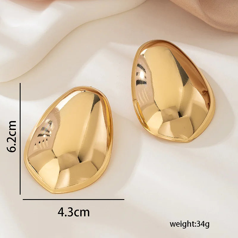 2025 New Arrival Fashion Jewelry New Irregular Pleated Geometric Smooth Earrings Trendy Irregular Metallic Big Punk Earrings