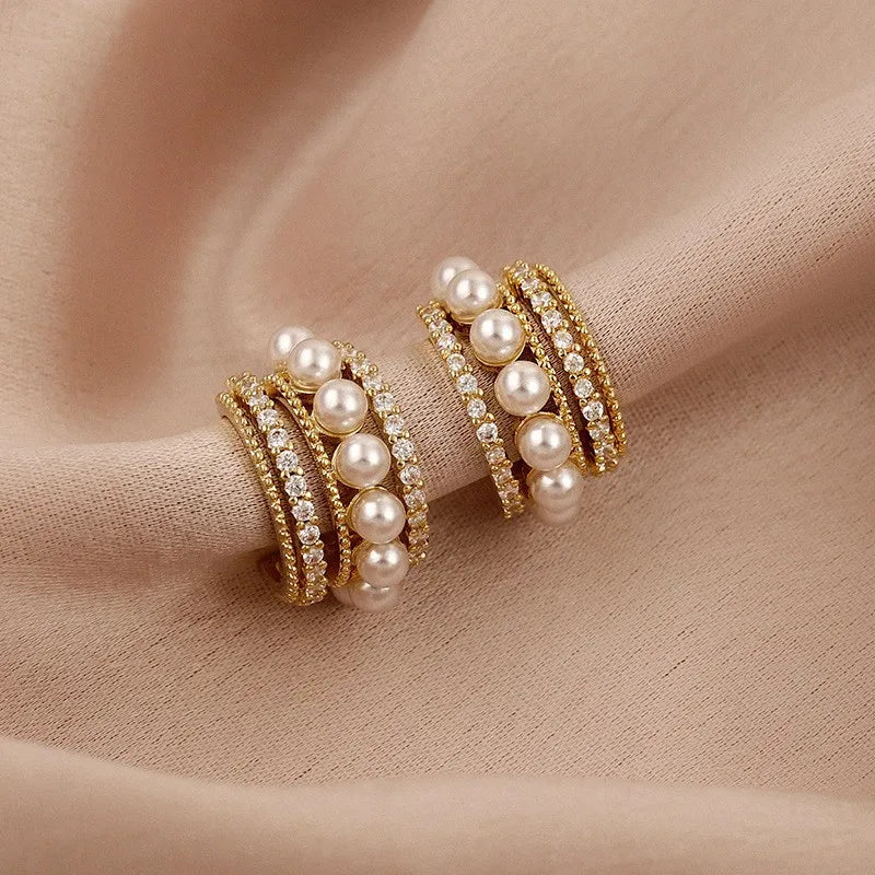 Korean Fashion Simple Personality Earrings Diamond C-shaped Gold Plated Cuff Pearl Stud Earrings