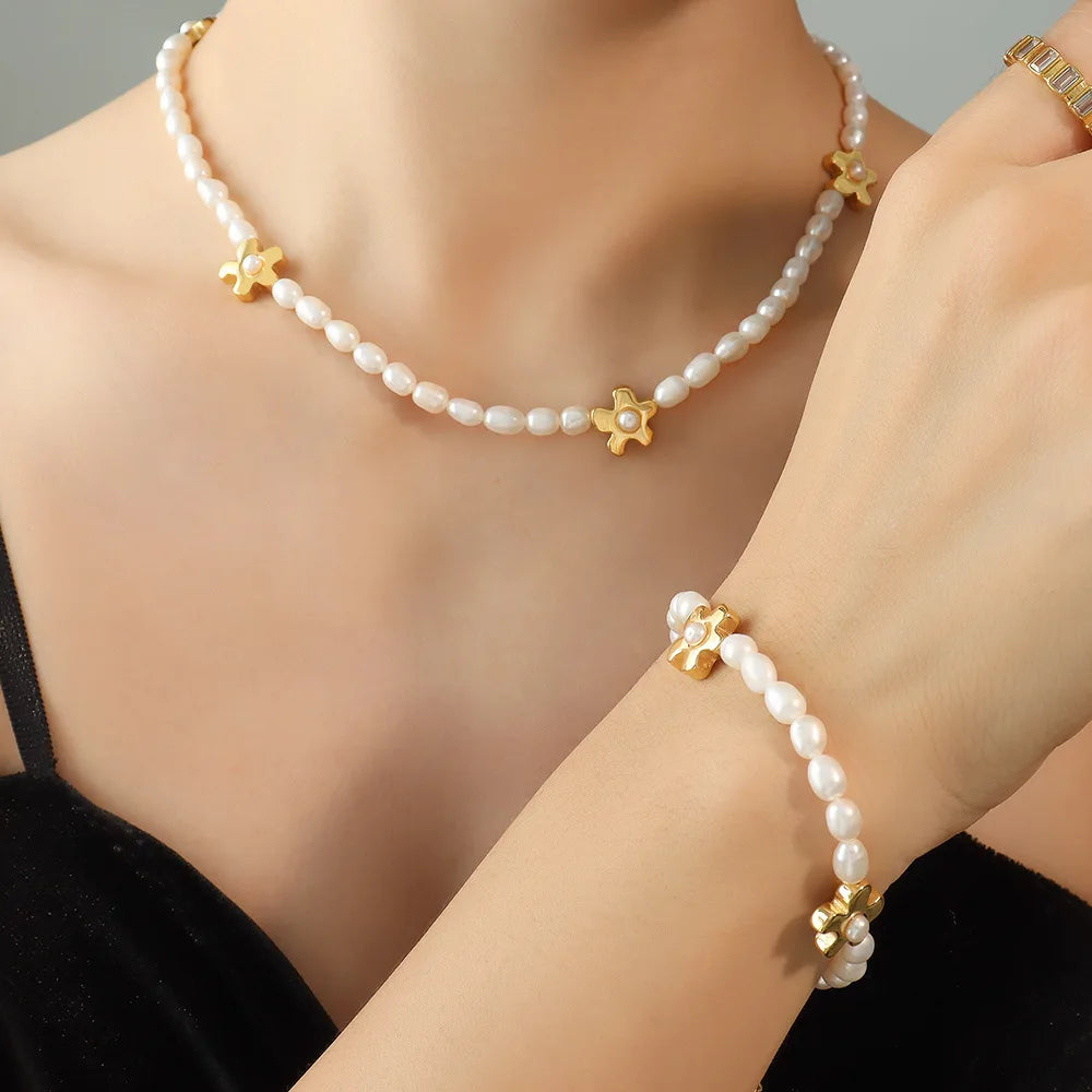 Freshwater Pearl Bridal Jewelry Set 18K Gold Plated Stainless Steel Flower Charm Pearl Necklace for Women