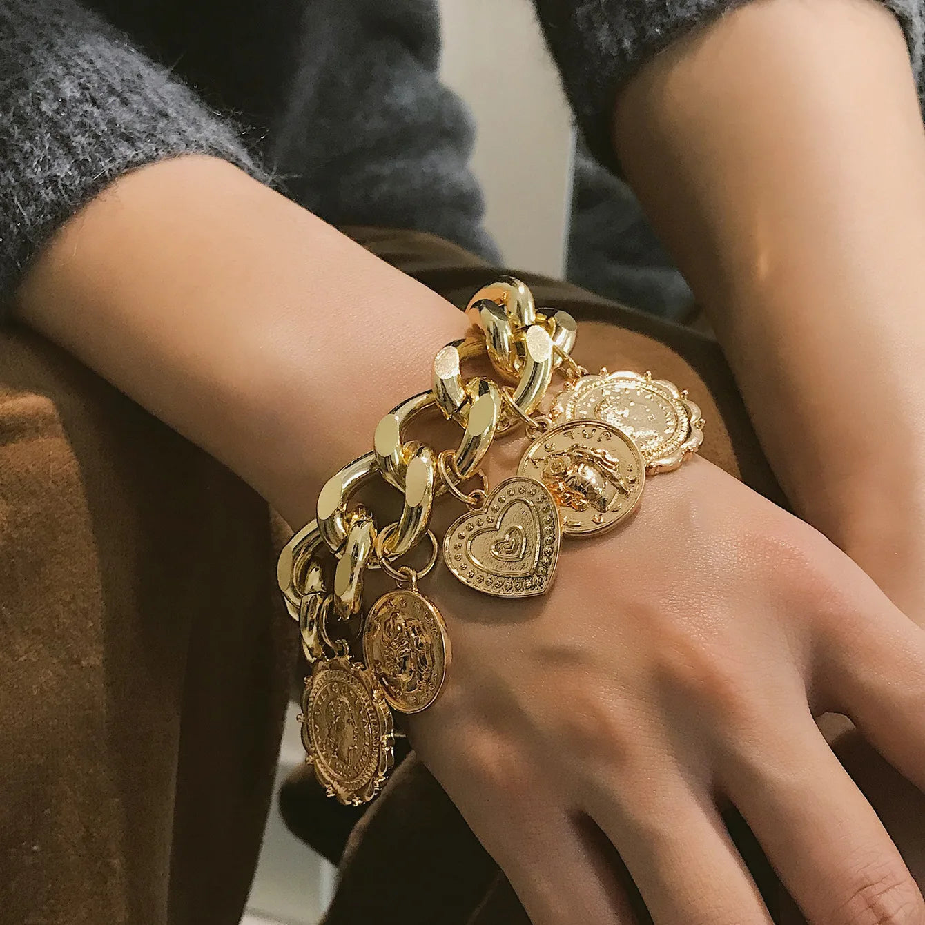 Hot Selling Gold Plated Cuban Link Chain Bracelet Punk Style Coin Heart Charm Medal Statement Bracelet