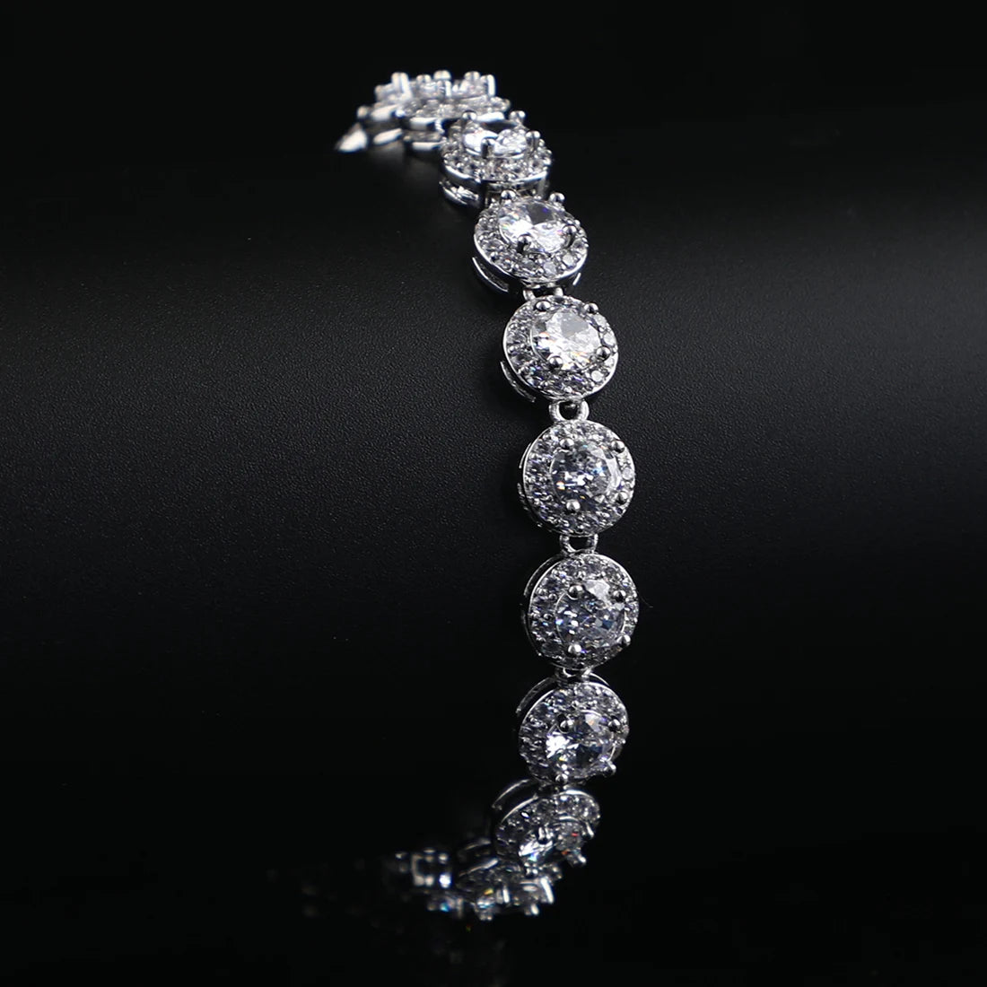 Factory Direct Fashion Jewelry Round Clear Zircon Bracelets for Women Light Luxury Cubic Zirconia Tennis Bracelet Wholesale