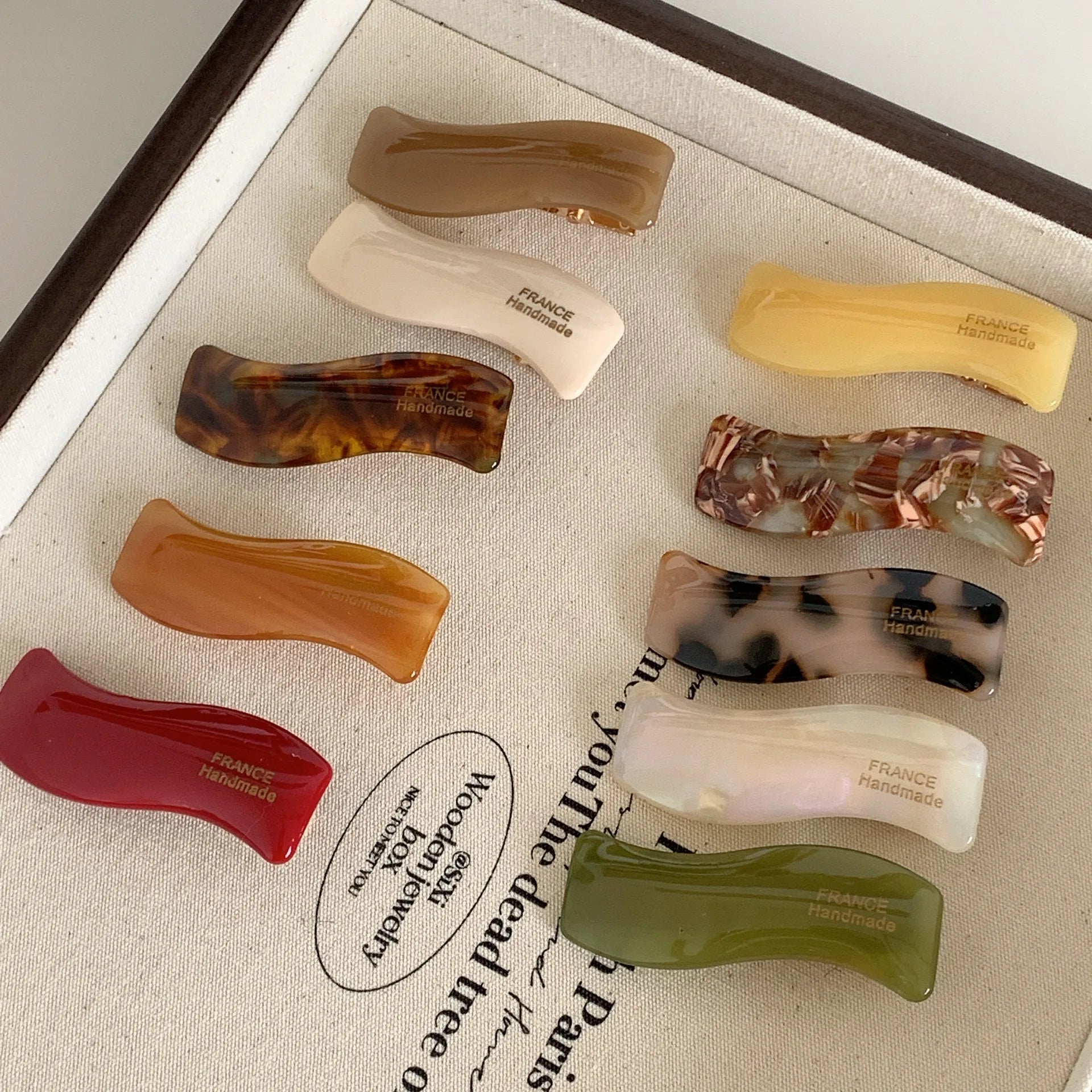 IVANHOE Wholesale of New Acetic Acid Candy Colored Small Size Sweet Girl Wave Shaped Hair Clip Duckbill Clip