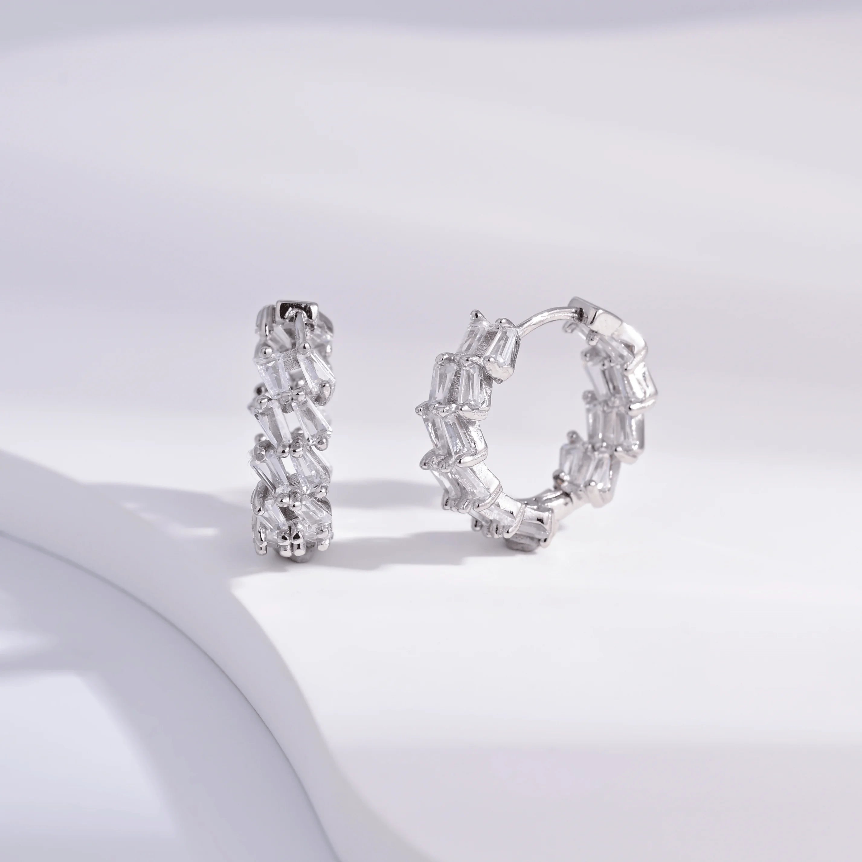 Wholesale Earrings Jewelry Rhodium Plated Cubic Zirconia Round Baguette Stone Huggie 925 Sterling Silver Fine Jewelry Earrings