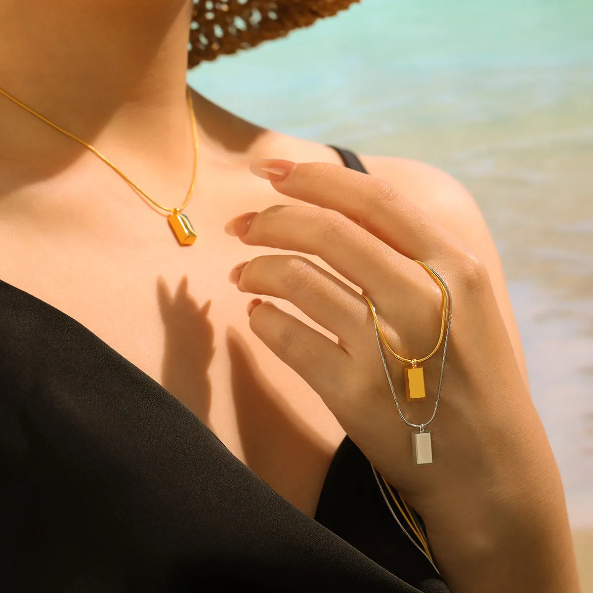 MECYLIFE Golden Brick Pendant Necklace Women Fashion Minimalist Necklace Stainless Steel Necklace