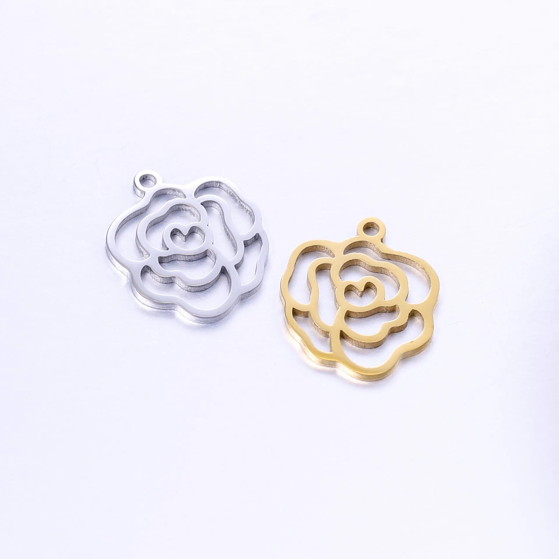 Personality Stainless Steel Hollow Roses Flowers Mini Charms for Necklace Bracelet Jewelry Making Supplies Accessories (SZ105)