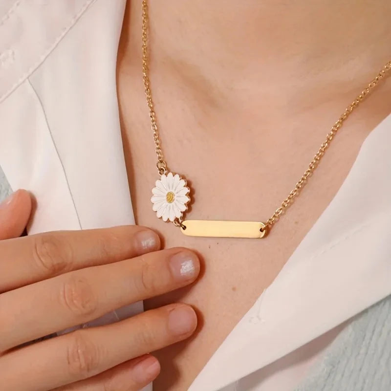 New North Daisy Necklace Fashion Stainless Steel Jewelry Choker Custom Names Blank Bar Drip Oil Daisy Pendant Necklace for Women