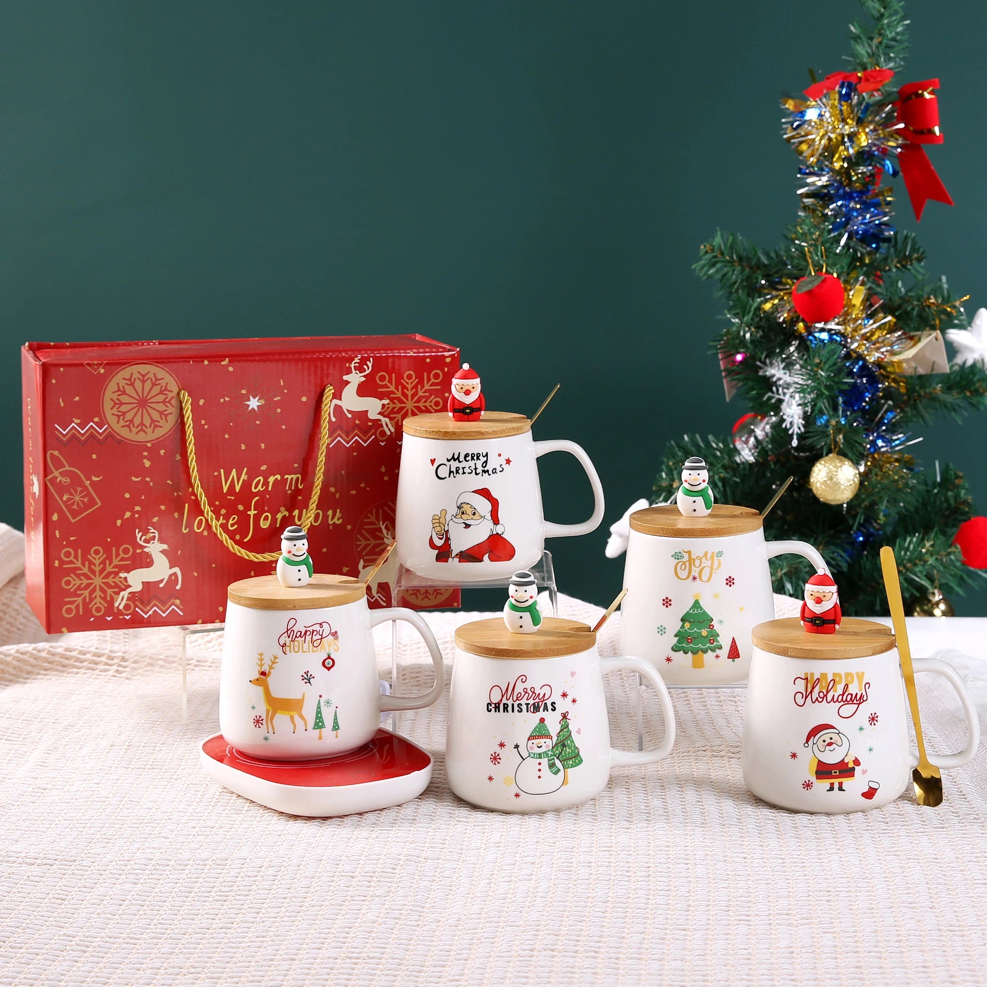 Giveaway Mini Gifts 2026 Hot Selling Christmas Coffee Tea Milk Ceramic Mug Gift Set With Spoon and Cup Lid for Christmas Day