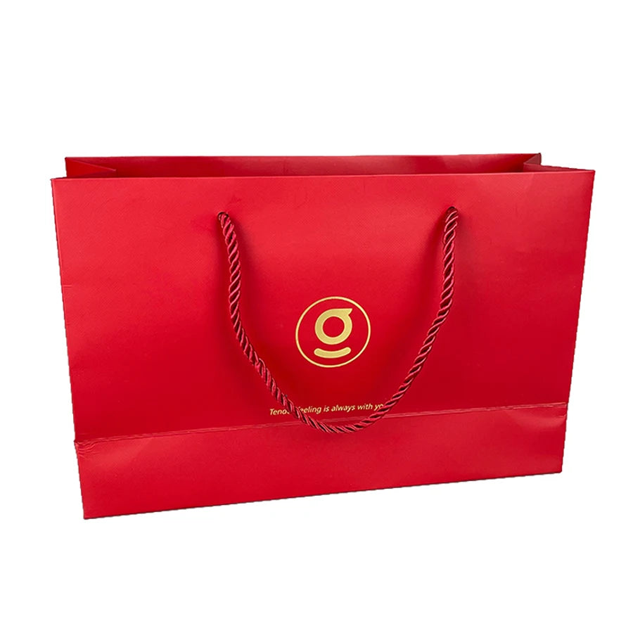 Custom Luxury Textured Paper Bags Red Gift Paper Bag With Gold Foil Logo Stamping