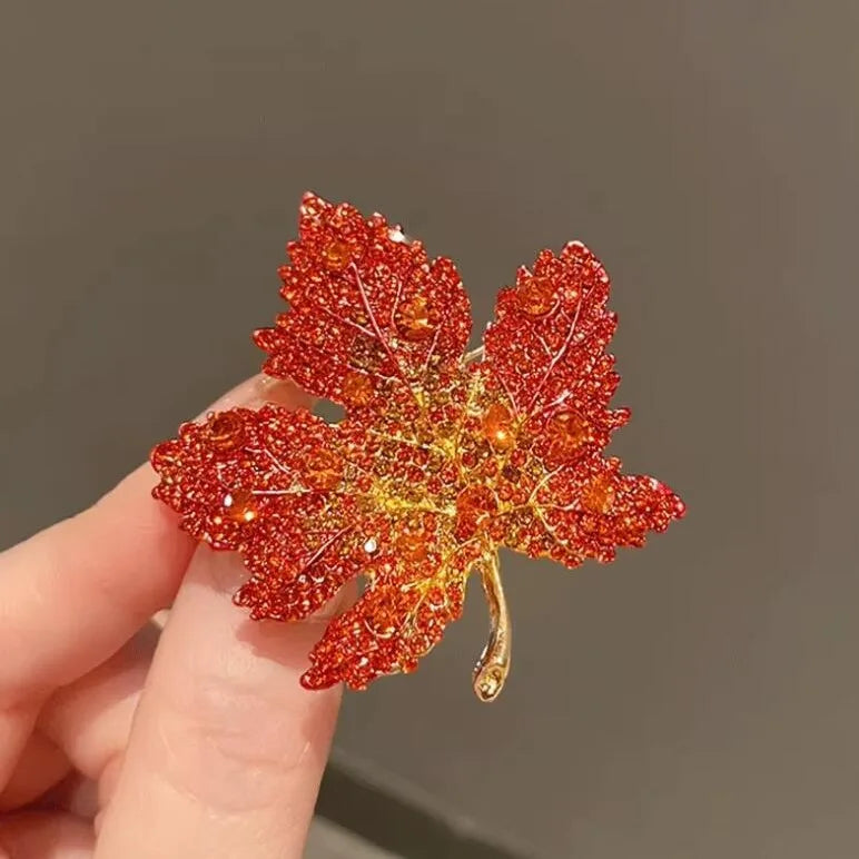 Delicate Crystal Maple Brooch Lapel Pin Women Rhinestone Red Maple Leaf Corsage Brooch for Gift
