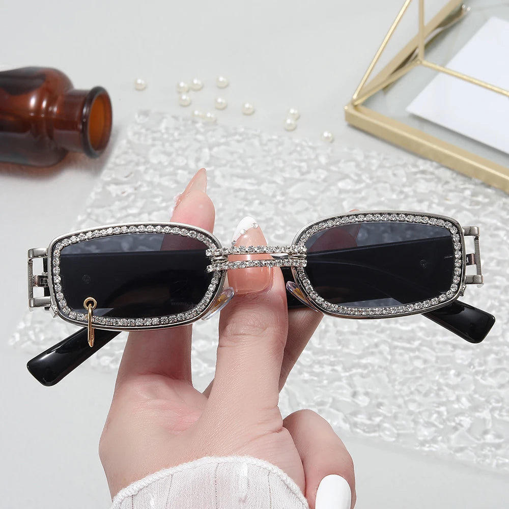 2022 Trendy Womens Sunglasses Diamond Rhinestone Novelty Sun Glasses Unisex Famous Brands White Transparent Frames for Party