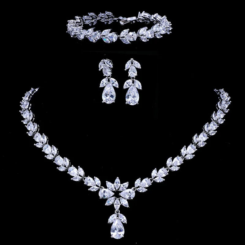 Wholesale Luxury Bridal Wedding Jewelry Set Personality Necklace Earring Bracelet Shiny Flower Zircon Jewelry Set for Women