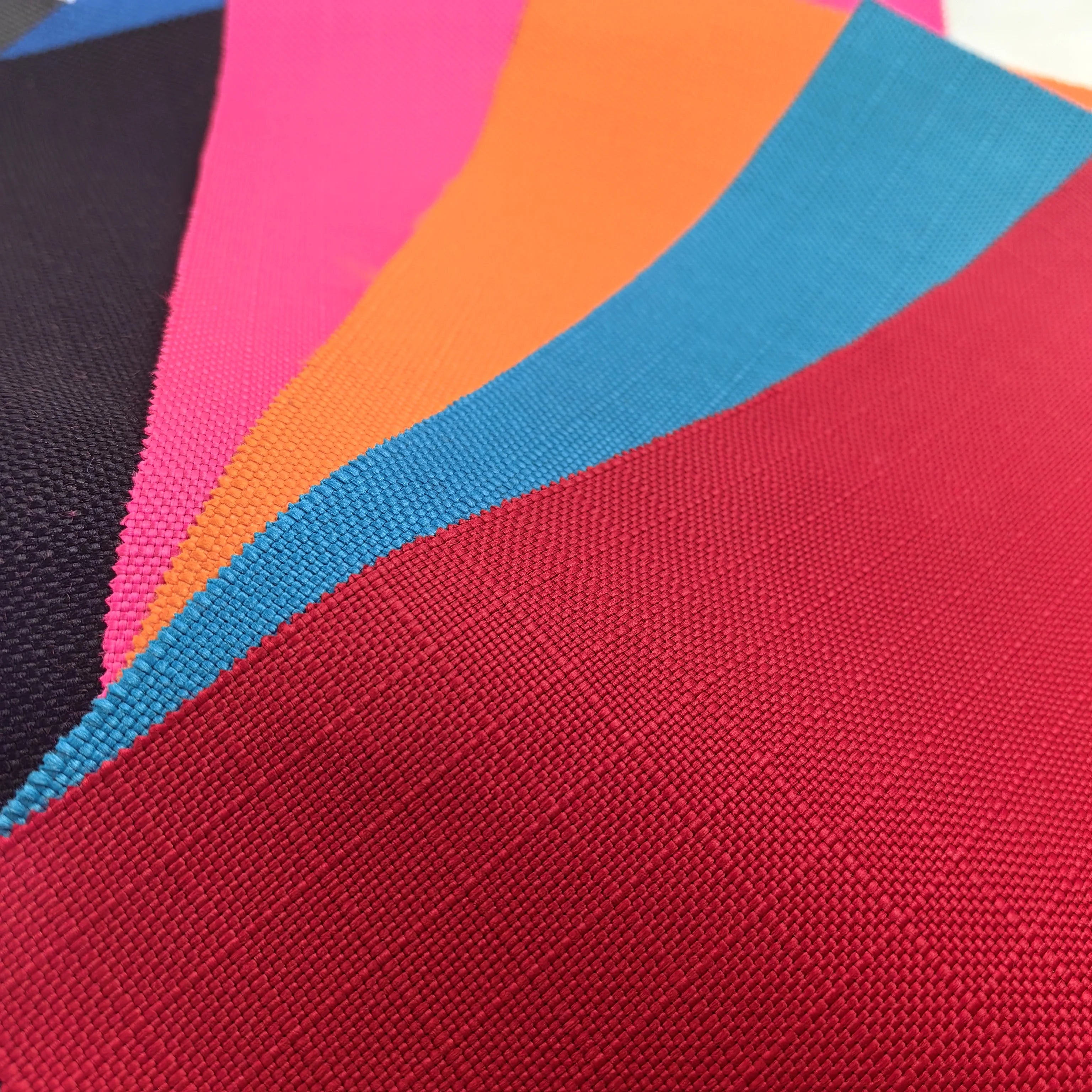 1200D*1200D Ripstop 100% Polyester Fabric PU Coating Water Resistant Outdoor Horse Blanket & Tent Fabric