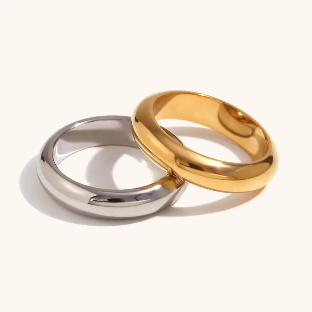 Fashion New Design Gold Plated Simple Band Ring Stainless Steel Women Ring Engraved Couple Ring Minimalist Waterproof Jewelry
