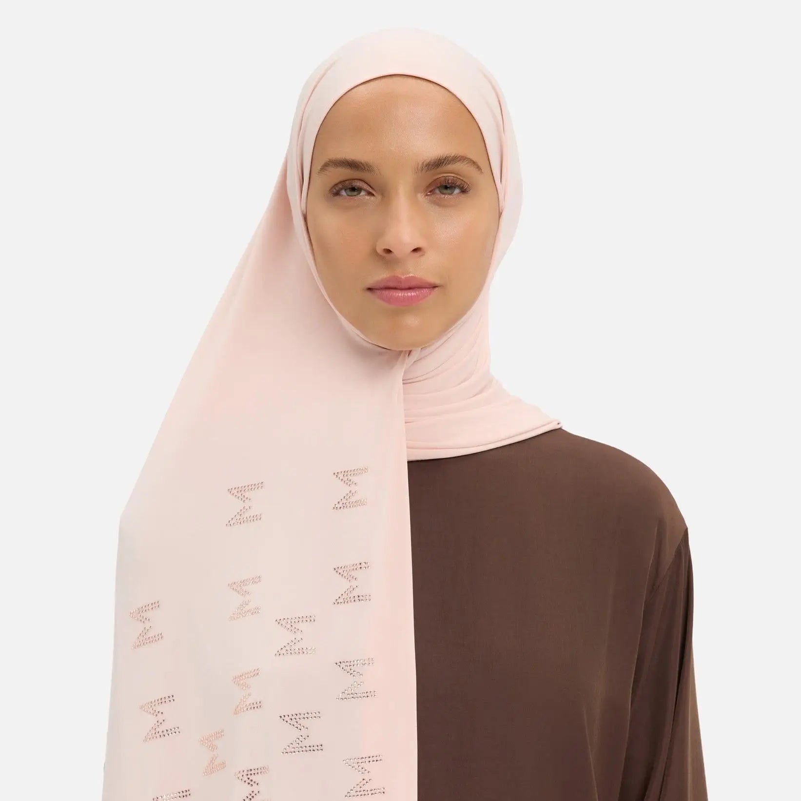 Luxury 2026 Premium Jersey Hijab With Diamond Custom Logo Non-Slip Muslim Women Elegant Modest Fashion Supplier