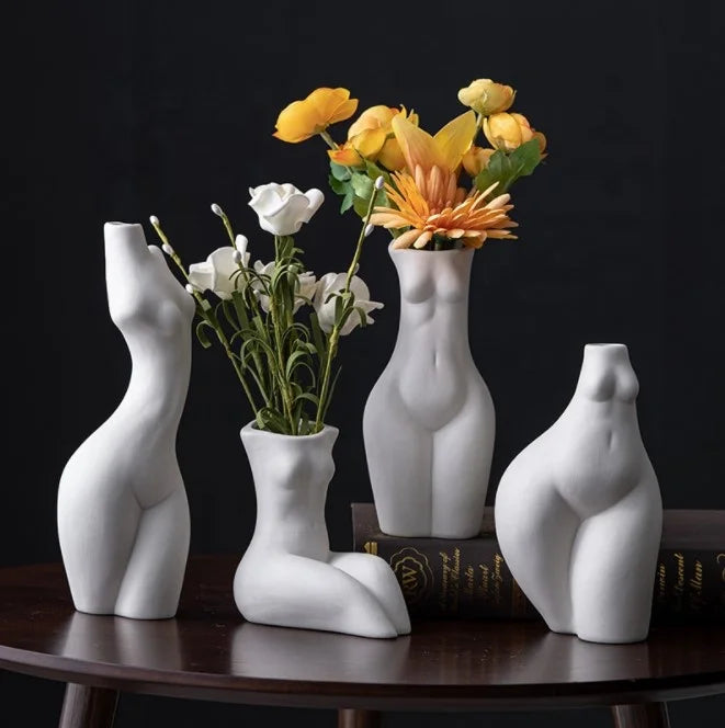 Modern White Ceramic Sculpture Vase for Home Decoration for Tabletop Use