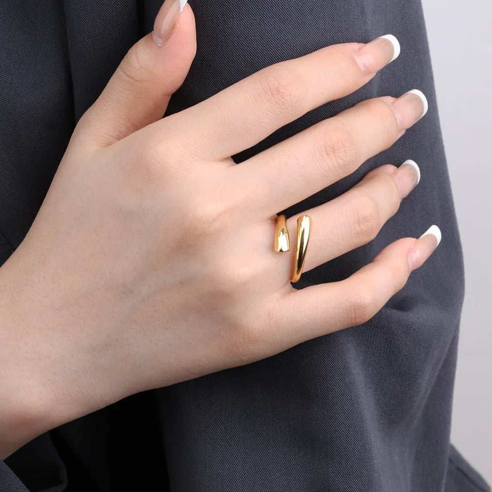 Chris April Fashion Jewelry PVD Gold Plated 316L Stainless Steel Minimalistic Opening Design Water Proof Adjustable Ring