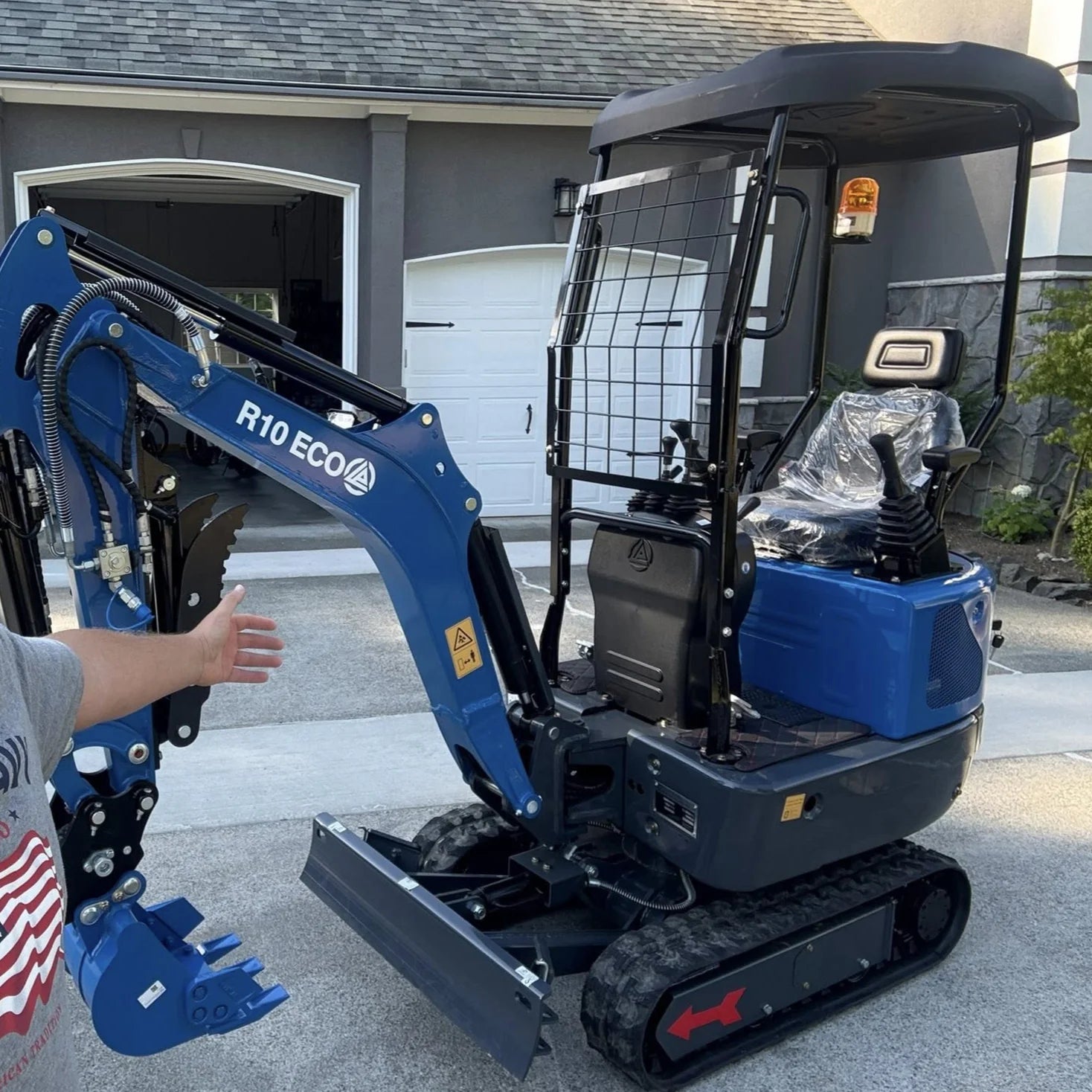 Chinese Excavator Manufacturer Multifunction 1 Ton Mini Excavator Digger Bagger with Kubota Engine