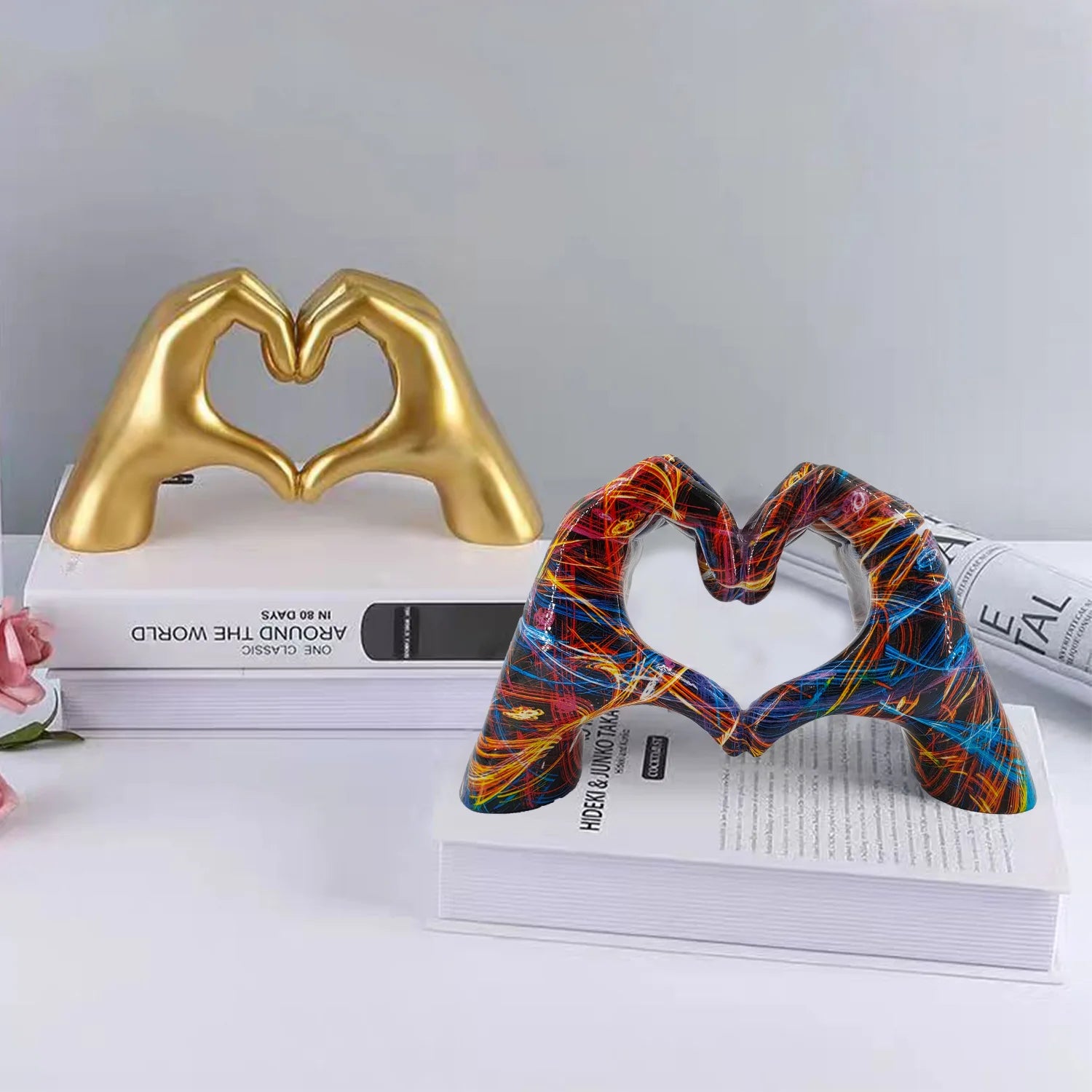 Woodlike Custom Nordic Style Eco-Friendly Resin Heart Shape Hand Sculpture Crafts 25cm Art Deco Design Multi-Functional Indoor