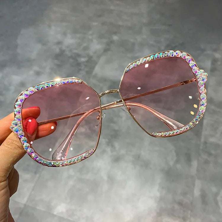 Fashion Women Gafas Retro Designers Oversize Sun Glasses New Trendy Luxury Diamond Crystal Sunglasses MegaBDM