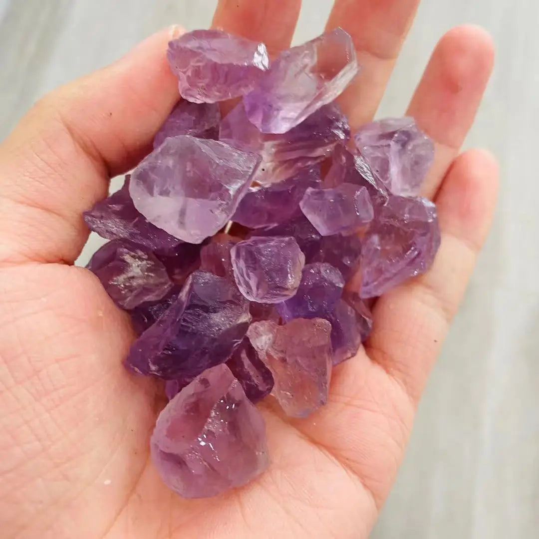 Wholesale Natural Crystal Raw Purple Quartz Meditation Healing Stone Amethyst Tumbled Chip for Decoration GIFT