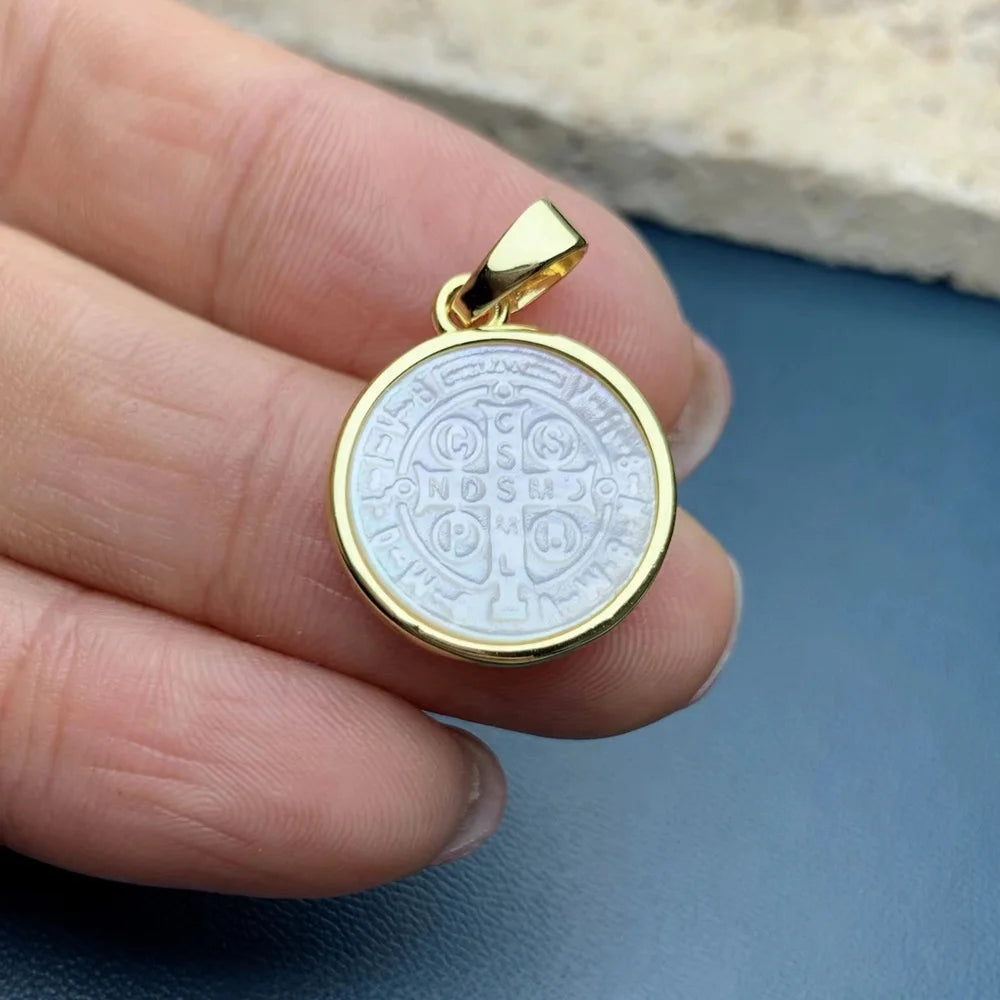 Wholesale Custom Mother of Pearl Shell Round Holy Bible Cross Charms Pendants Jewelry Making for Necklaces