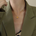 New Elegant Design Simple 18K Gold Plated Stainless Steel Small Heart Choker Necklace for Women