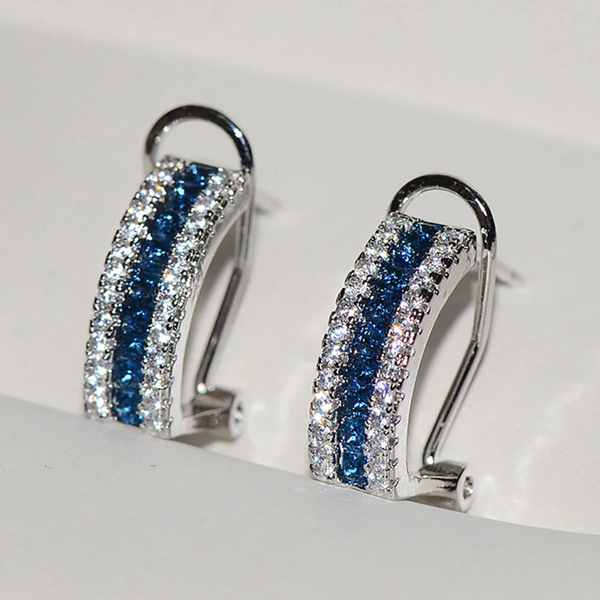 CAOSHI Factory Elegant Style Blue/White Crystal Zircon Earrings for Women Wedding Engagement Party Silver Plated Hoop Earrings