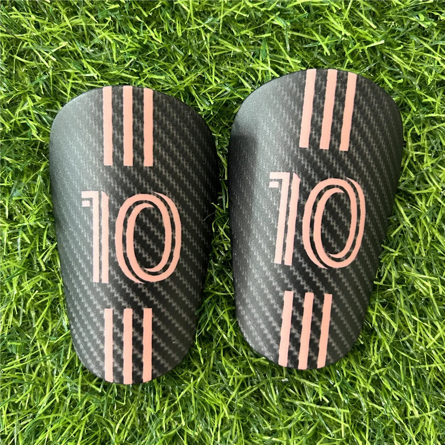 Customizable Imitation Carbon Fiber Shin Pads Protective Leg Ventilated Football and Mini Soccer Shin Guards for Running